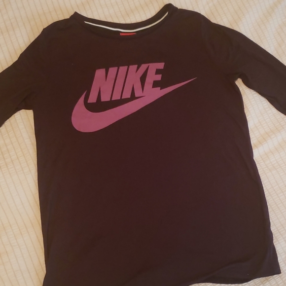 Nike top - Picture 1 of 6